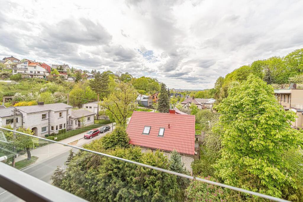 Sky Apartment With Free Parking And Balcony & Ac Каунас Екстериор снимка